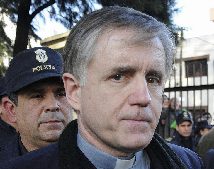 El cura abusador Julio César Grassi se recibió de abogado en la cárcel 