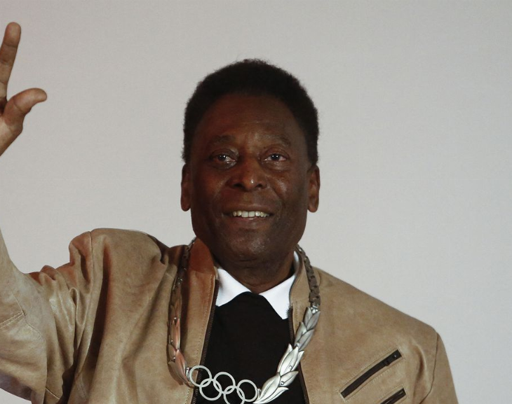 Murió a los 82 años Pelé y la pelota está de luto en todo el mundo