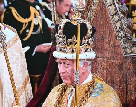 Historia viva: Carlos III fue coronado Rey 