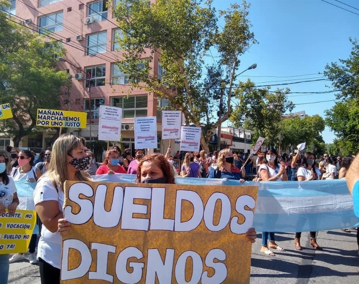 Los maestros salieron a la calle por segundo día consecutivo