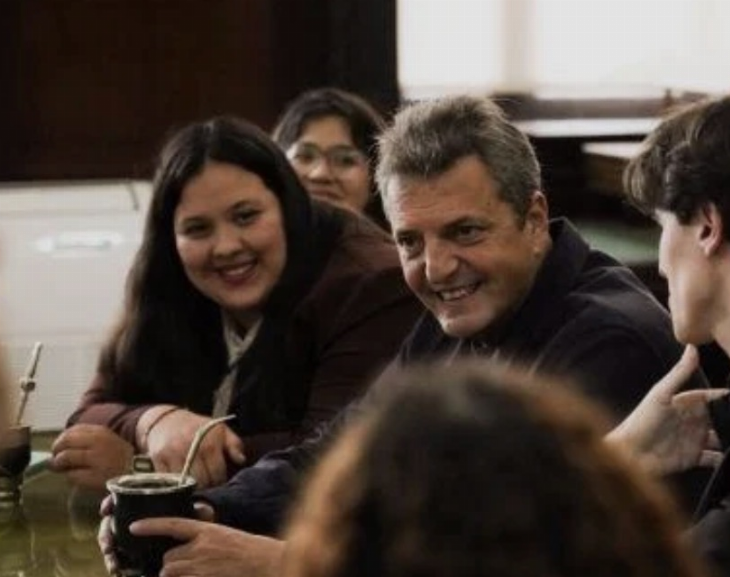 Massa habló ante jóvenes, pidió renovar el PJ y dijo que terminó el tiempo de los personalismos