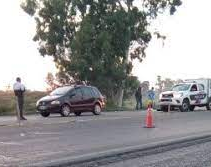 Un motociclista perdió la vida al impactar contra un auto en la Ruta 40
