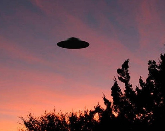 En Japón detectan OVNIs y aseguran que ése país ya hizo contacto extraterrestre