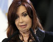 Un juez le suspendió el doble cobro de pensión a Cristina Kirchner
