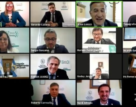 Polémica por un spot y un panfleto que difundieron dos concejales de Capital