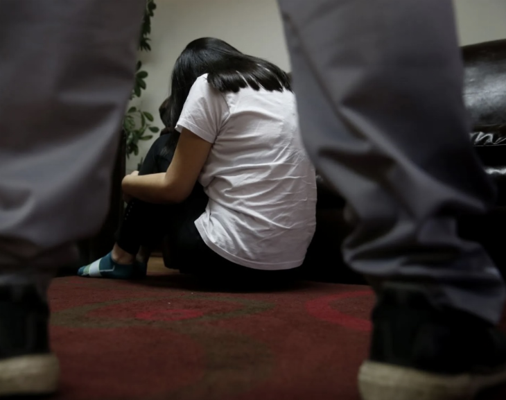 Violó a una niña durante años y fue descubierto cuando la violaba durante su cumpleaños de 15
