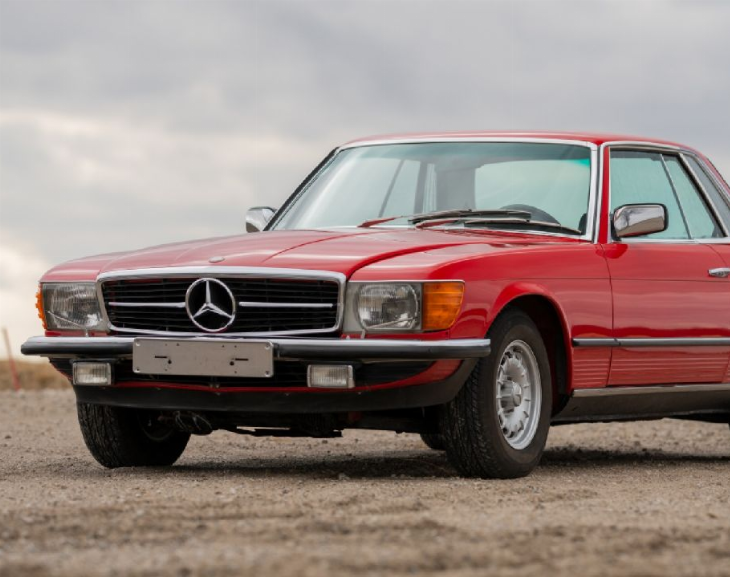 Vendieron el Mercedes-Benz de Maradona, su primer gran auto: el insólito precio que se pagó