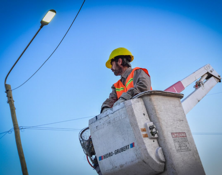 Un nuevo barrio de Chimbas estrena iluminación led 