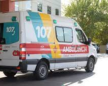 Fractura expuesta para un motociclista tras chocar con una camioneta