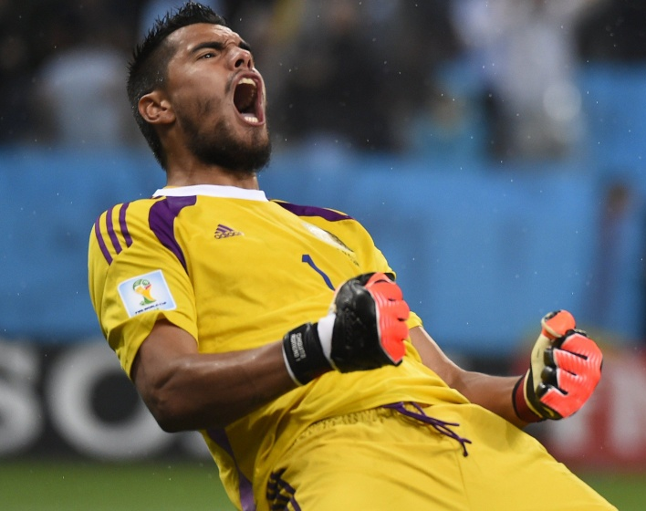 Boca finalmente incorporará a Sergio Romero para cuidar el arco