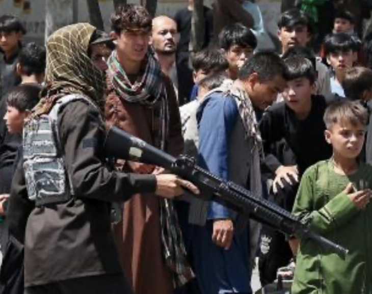 Hay más de 1.000 menores de edad detenidos por las autoridades talibanas