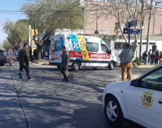 Murió una mujer embarazada tras un fuerte choque en Capital