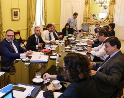 En medio de la interna del Gobierno, el Gabinete estuvo reunido durante más de dos horas