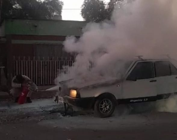 Se incendió un auto en San Martín