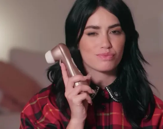 Sorpresa: Lali Esposito confesó que viaja a todos lados con un juguete sexual