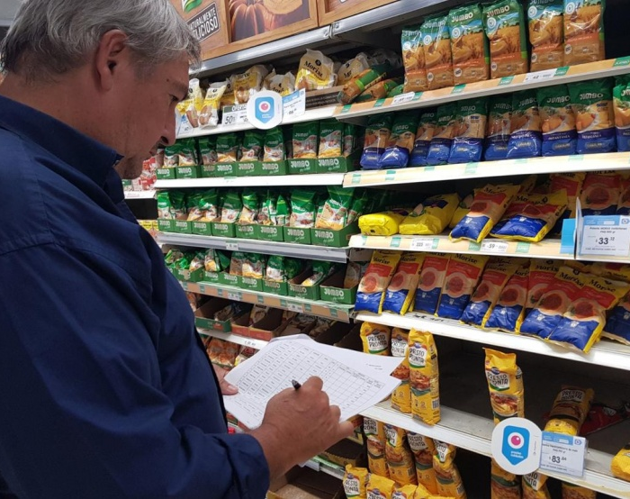 Provincias y municipios, el "batallón controlante" para los precios congelados
