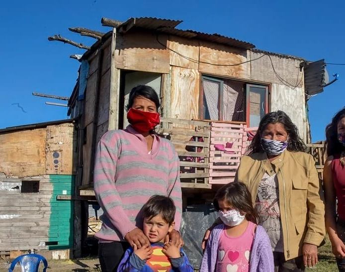 Para la UCA, la pobreza en 2021 fue de casi 44% y es récord histórico el porcentaje de argentinos que trabajan e igual son pobres