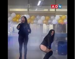 Escándalo en Chile por un show erótico en un consultorio familiar
