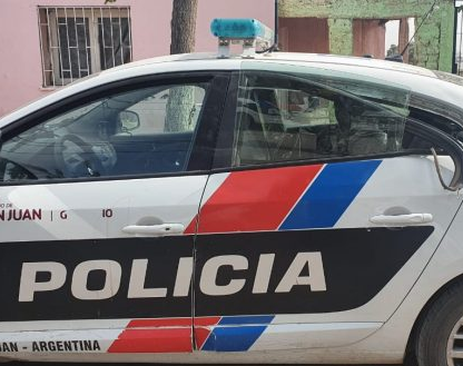 Dos menores de 14 y 16 años cayeron por robar un reflector 