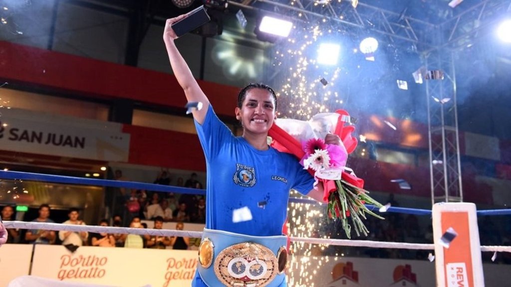 Leonela Yúdica retuvo su título mundial en la categoría mosca
