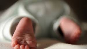 Un bebé de 11 meses falleció ahogado con leche materna
