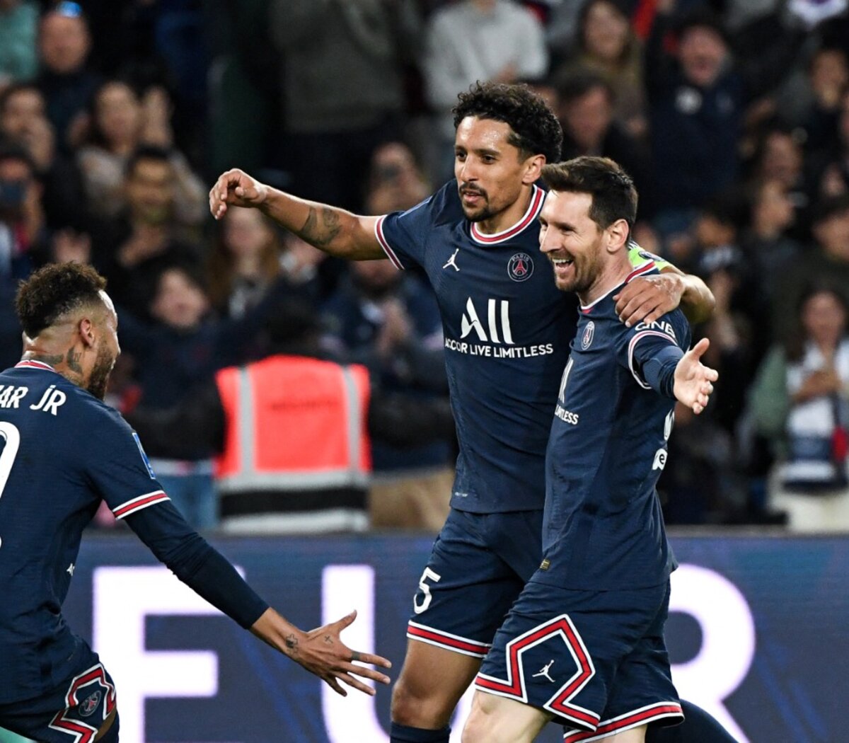 Con gol de Messi, PSG venció al Riyadh Season pese al doblete de Cristiano Ronaldo