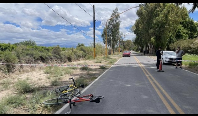 Salió a andar en bicicleta con amigos y murió en plena calle