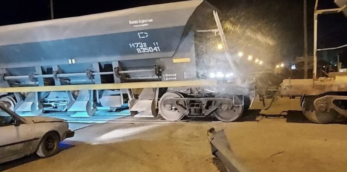 No esperó el paso del tren y fue arrollado por el mismo