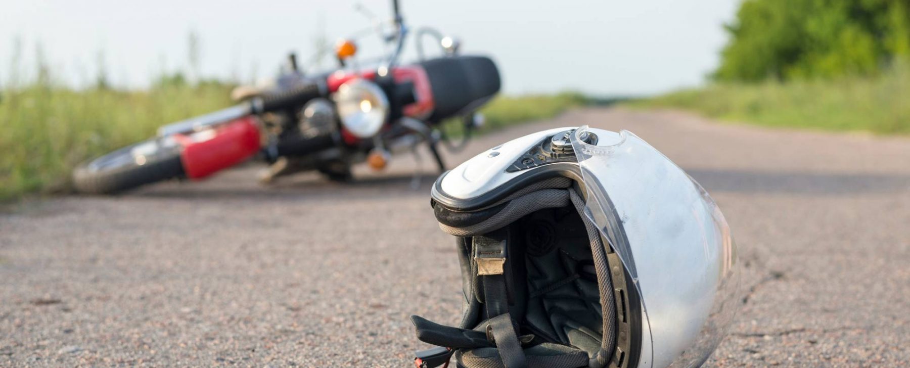 En unas pocas horas, cuatro motociclistas terminaron heridos y con fracturas