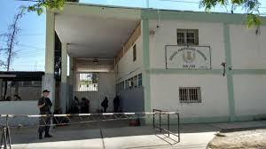 Le dieron dos años en prisión por robar una rueda y agredir a un policía