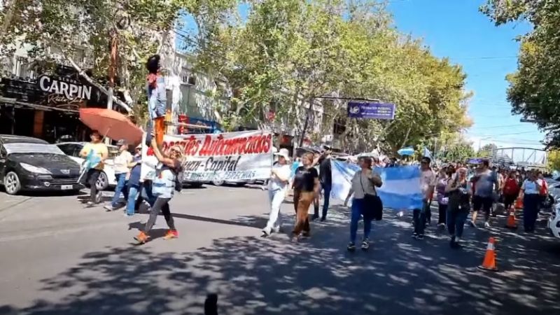 Finalmente el Gobierno no le descontará los días de paro a los docentes