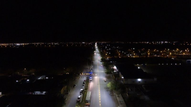 La avenida Uñac con doble iluminación 