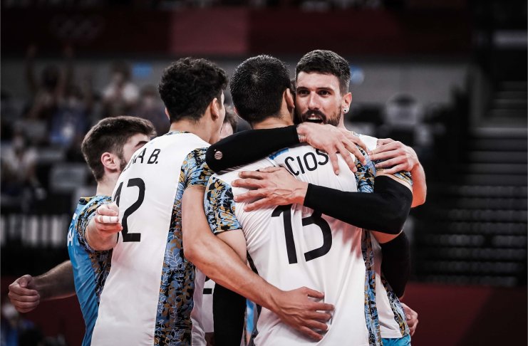 La selección argentina de vóley logró un triunfo histórico ante Italia y está en semis
