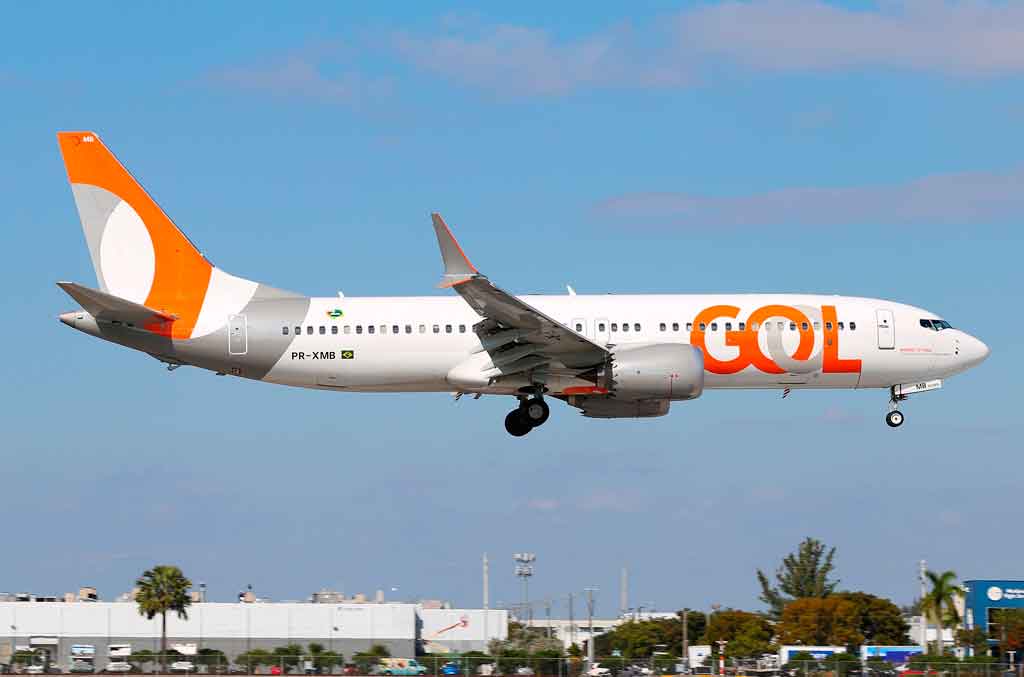 Bofetadas y gritos en el aire: dos mujeres se pelearon en pleno vuelo