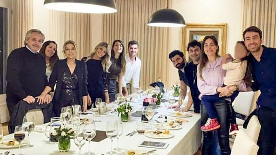 Fiesta en Olivos: el juez rechazó el pedido de inconstitucionalidad de los DNU de Alberto Fernández