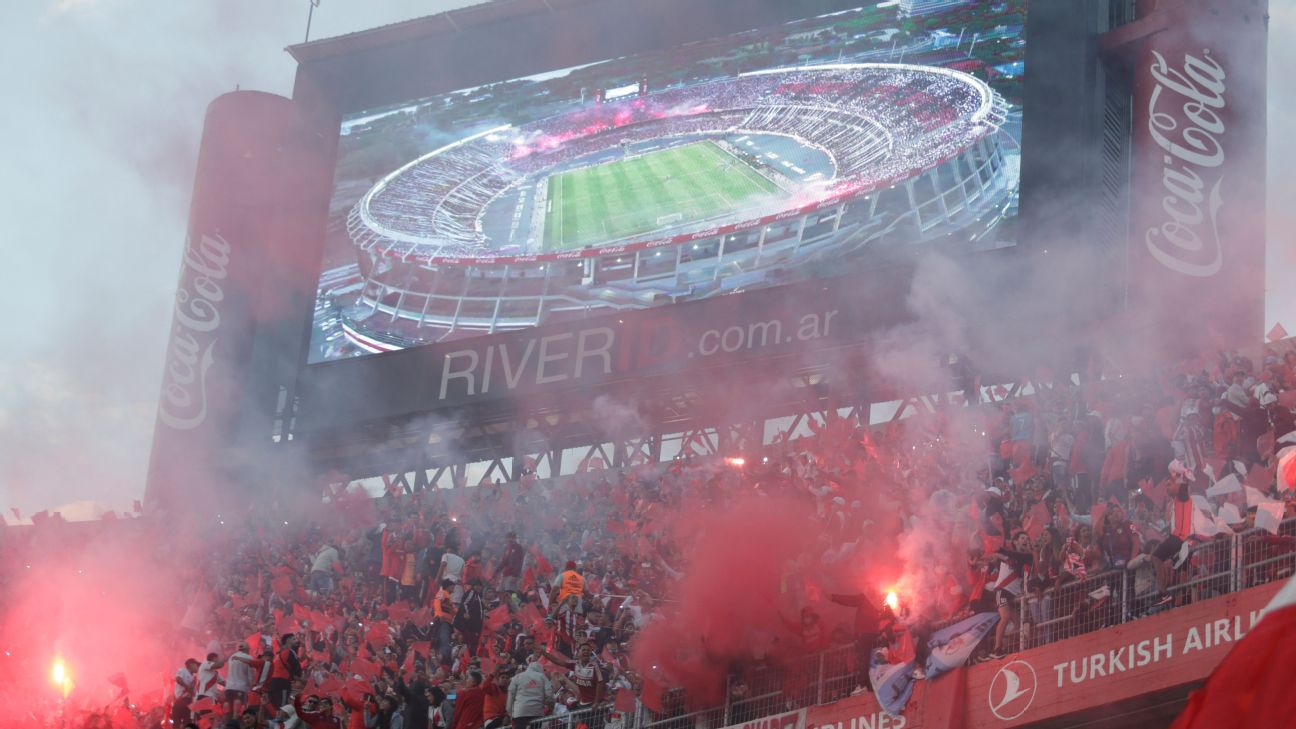 River Plate suspendió por seis meses a 1048 hinchas que intentaron ingresar al Superclásico sin estar habilitados