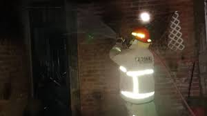 Le explotó el cargador del celular y se incendió parte de su vivienda 