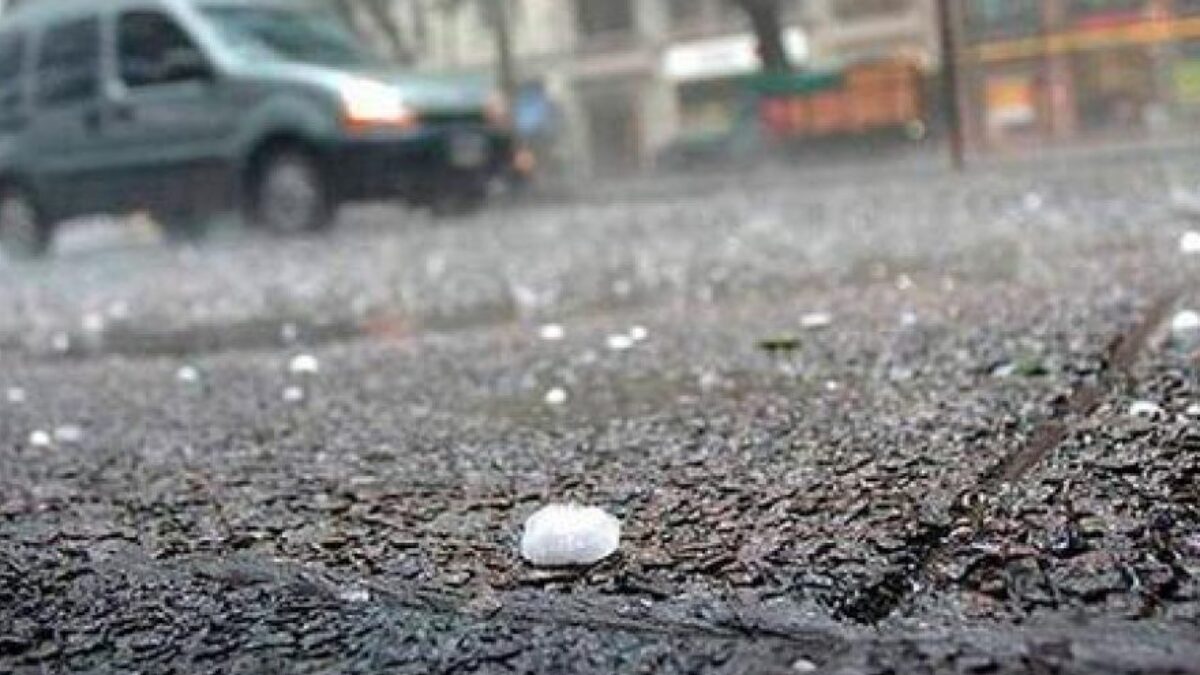 Emiten alerta por tormentas y caída de granizo