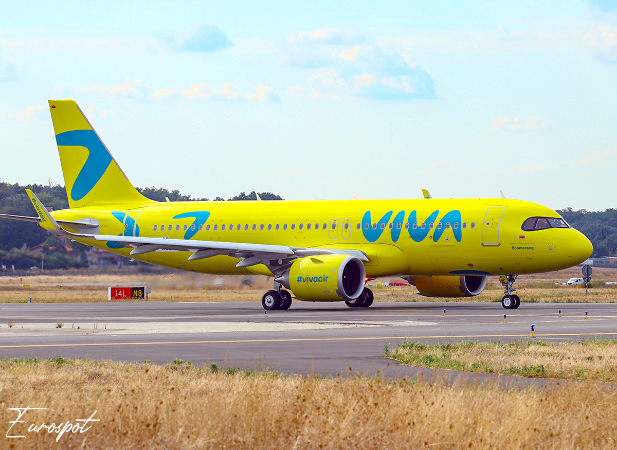 Argentinos viajaban por Colombia, quebró la aerolínea y ahora están varados