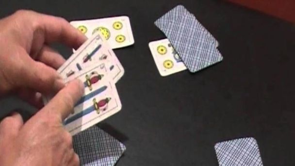 Detuvieron a Cauceteros por jugar un campeonato de truco por plata