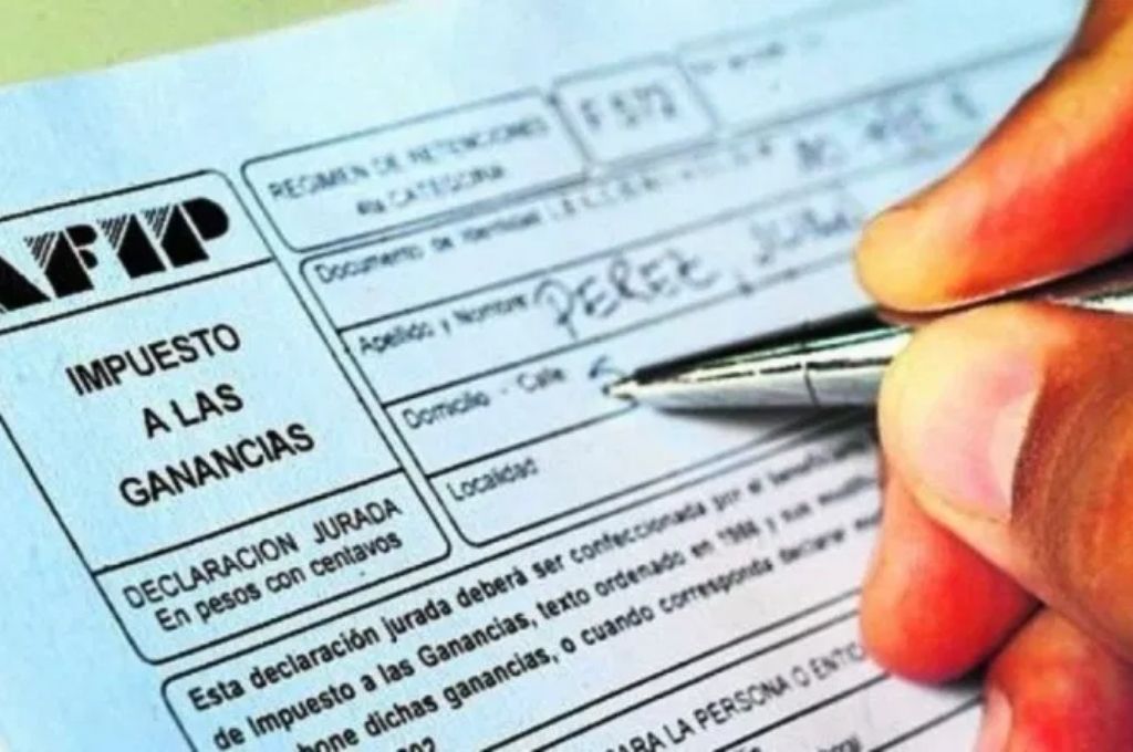 AFIP firmó los cambios al impuesto de ganancias a tiempo para el aguinaldo 