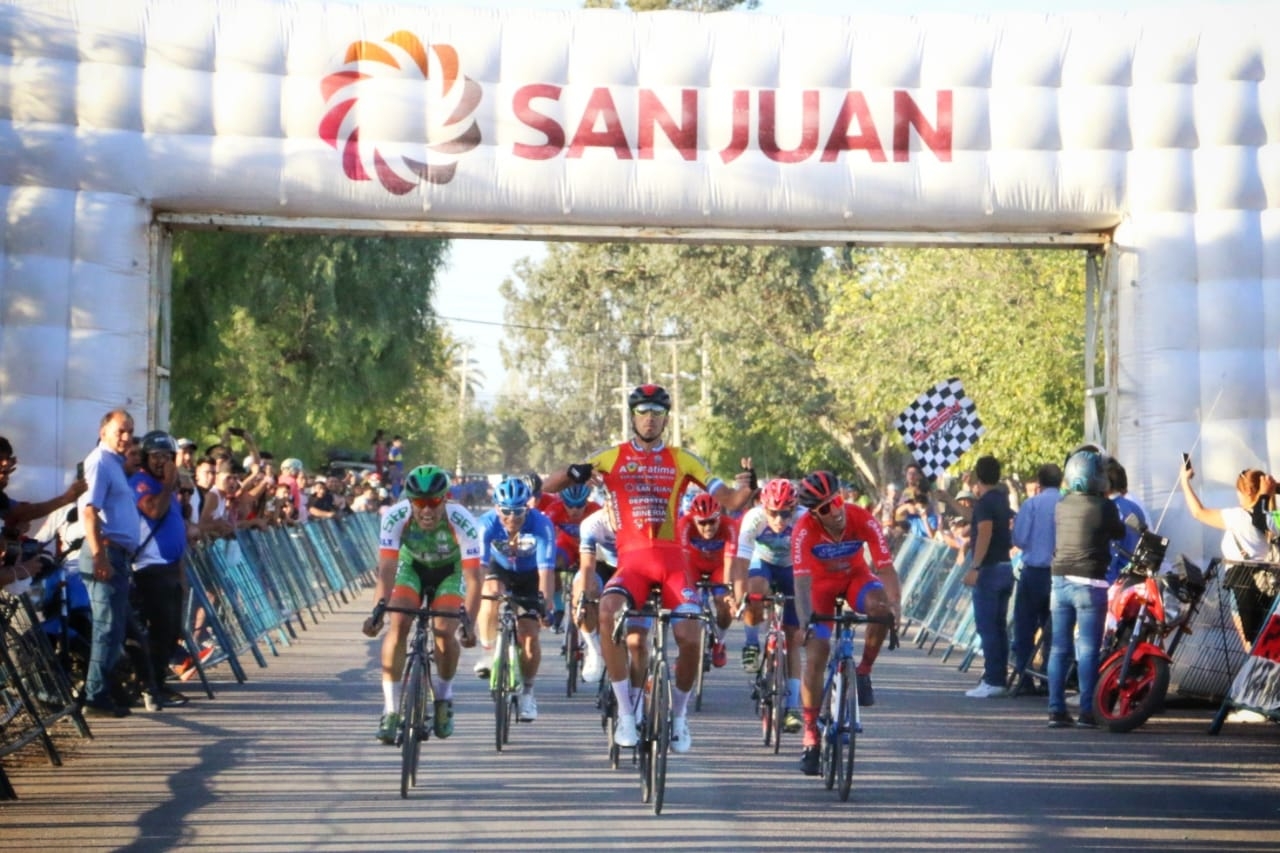 Gerardo Tivani fue el ganador de la última carrera de la temporada