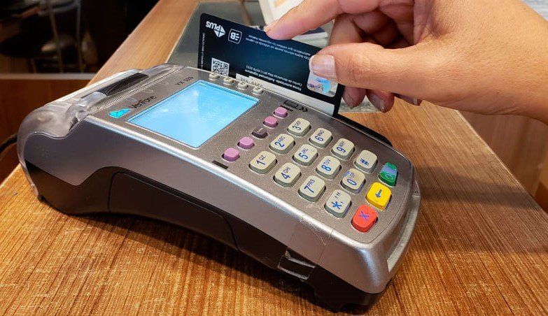 AFIP extiende el reintegro de 15% para compras con tarjeta de débito