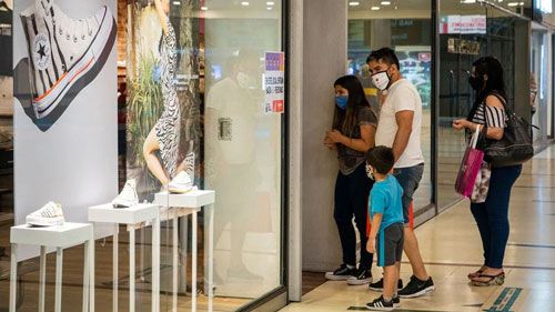 La suba descontrolada de precios retrasa la llegada de la nueva temporada de indumentaria