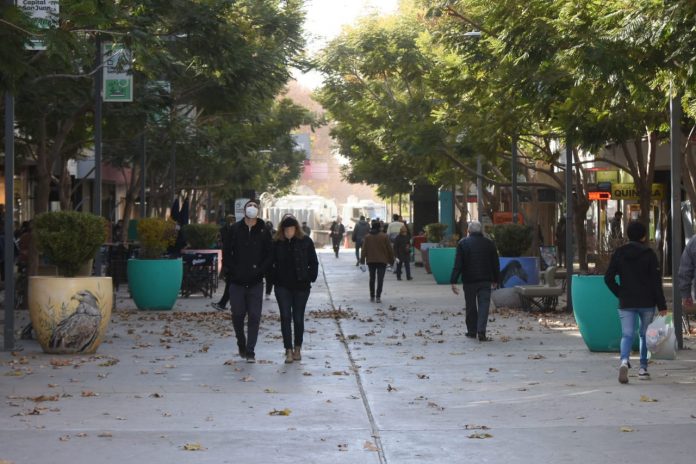 Viento sur intenso y descenso de temperatura
