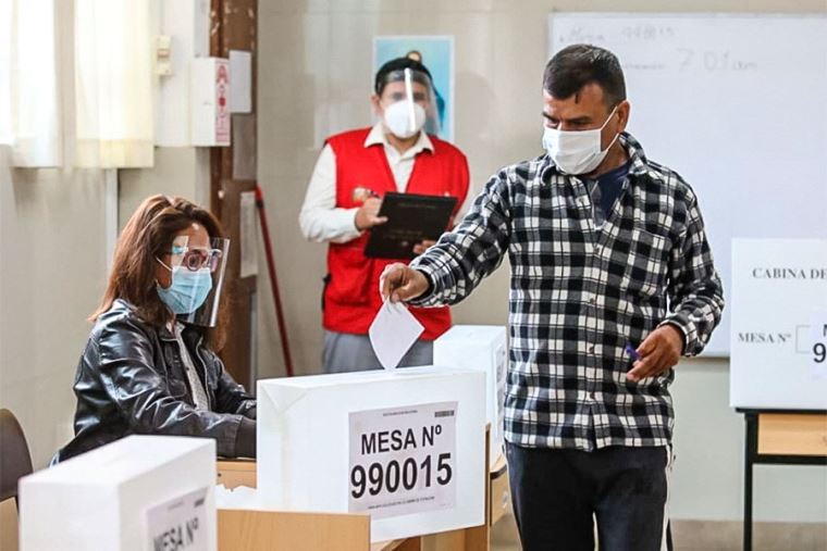 Elecciones 2021: tendrán mayor presupuesto que el previsto, pero costarán menos que en 2017