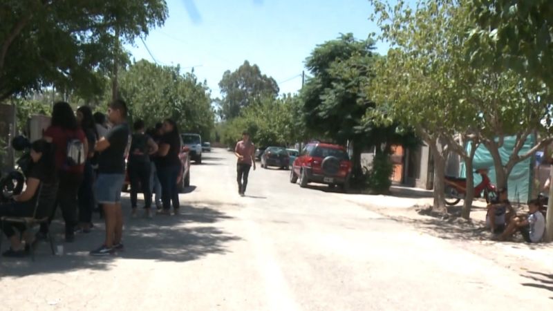 Con dolor, despidieron los restos de los hermanos ahogados en el canal