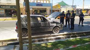 Se le incendió el auto frente al Centro CÃvico