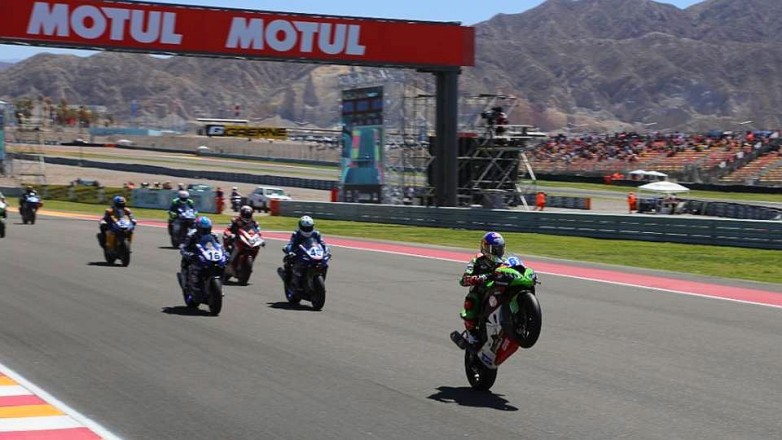  "El Turco" se impuso en la primera carrera del World SBK