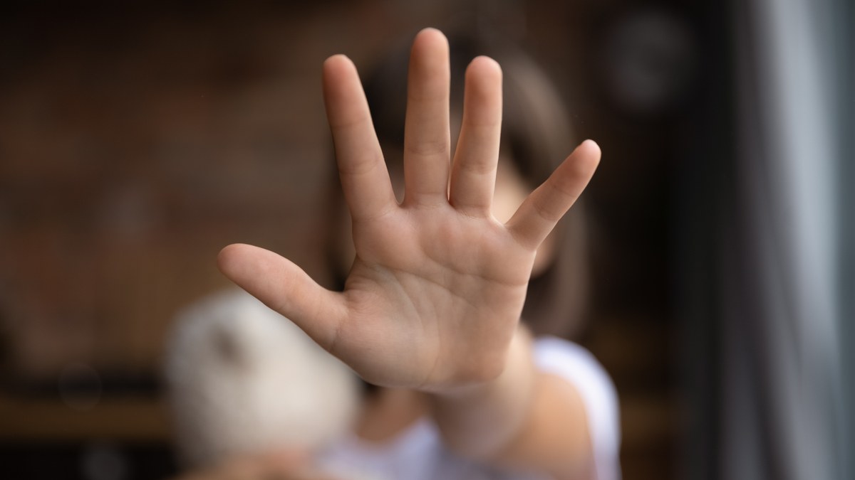 Una chica de 16 años denunció que fue empalada por celadoras de un hogar estatal